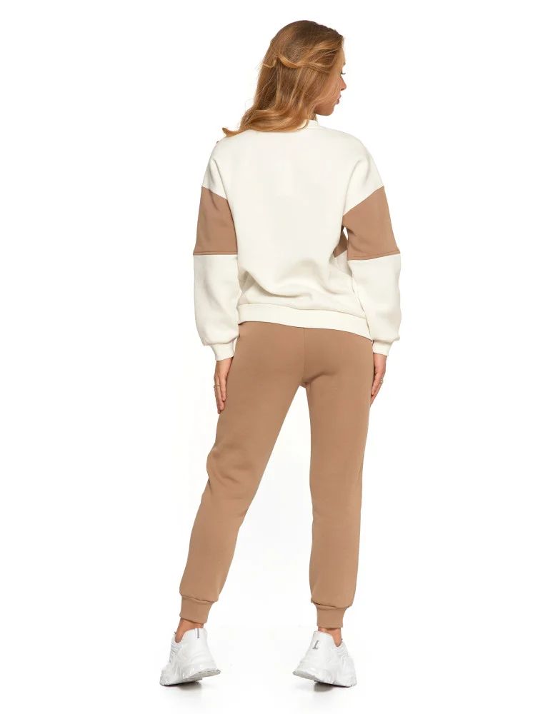 Bluzy damskie - Damska bluza luźna ocieplana z napisem BEŻOWY  - produkt moraj.pl 3