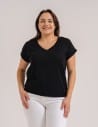 Bluzka damska z domieszką modalu i dekoltem V Plus Size CZARNY