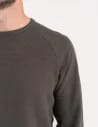 Koszulka męska longsleeve ze strukturą i okrągłym KHAKI