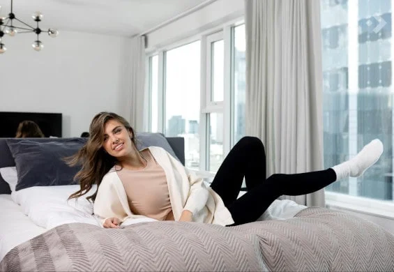 Jak nosić legginsy damskie z wysokim stanem?