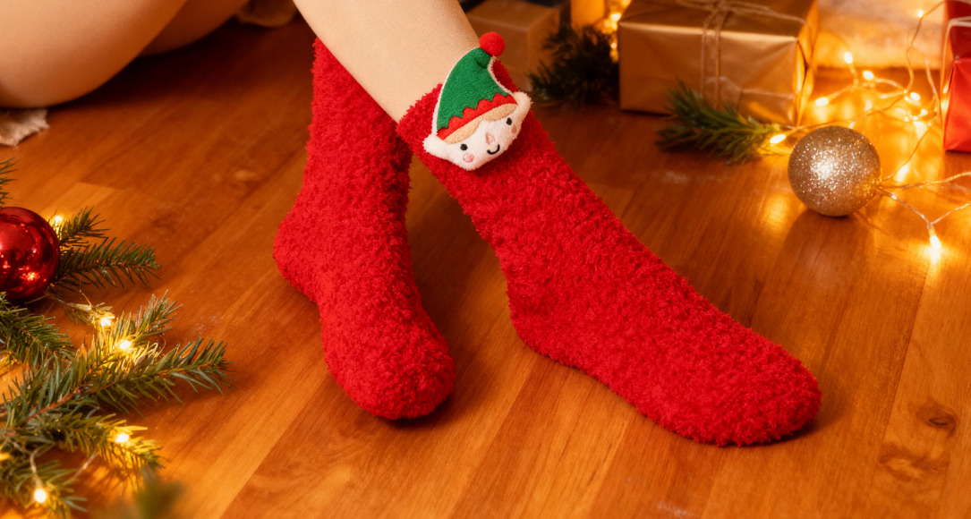 Czy skarpety świąteczne to dobry pomysł na wyjątkowy prezent? Poznaj ciekawe modele!