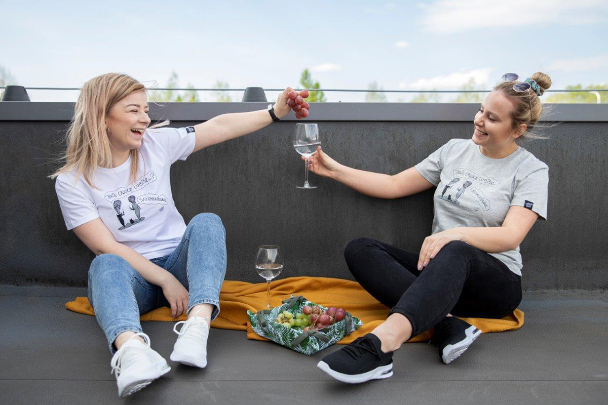 Postaw na polski design w swojej szafie - Moraj&Żartowniś Ponury Postaw na polski design w swojej szafie - Moraj&Żartowniś Ponury